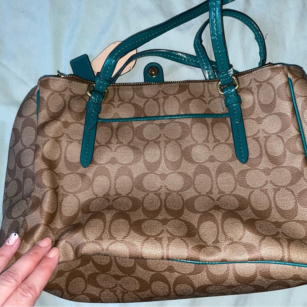 Coach shoulder bag - Picture 4 of 11